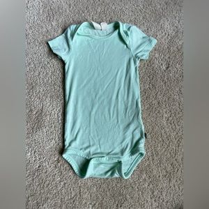 Kyte Baby Bodysuit/onesie.